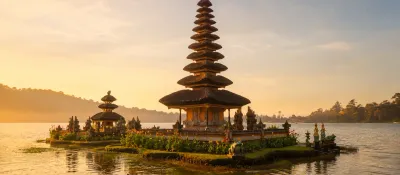 Iconic Bedugul Scenic Photo Tour: Ulun Danu, Handara Gate & Wanagiri Hills