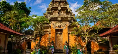 Ubud Palace Cultural Tour: Royal History and Dance