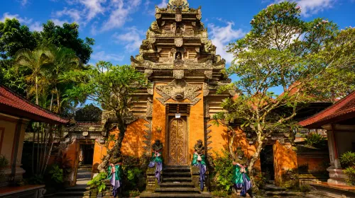 Ubud Palace Cultural Tour: Royal History and Dance
