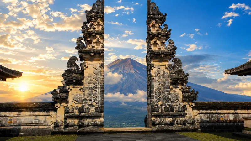 East Bali Heritage: Heaven's Gate, Water Palaces & Ancient Villages