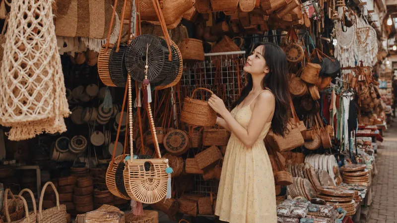 Ubud Art Market Bali: Shopping Guide for Souvenirs & Crafts